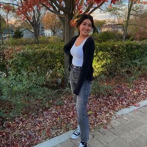 Meet your Posher, Eliza